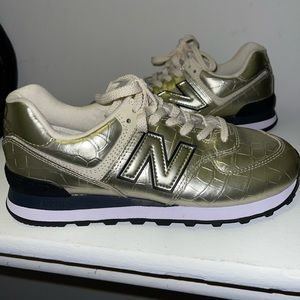 New Balance Women’s 574 Classic
